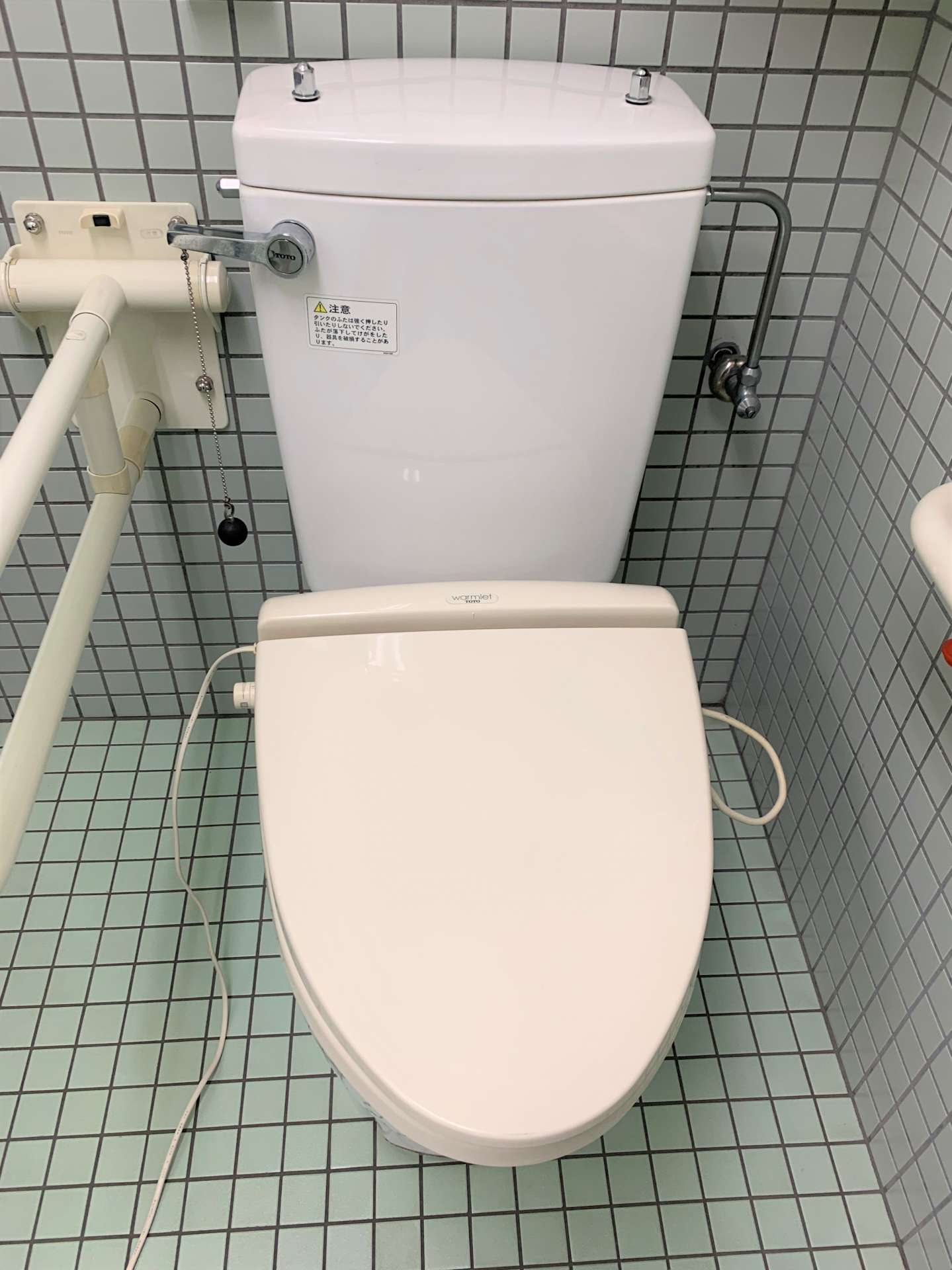 トイレの便座交換しました｜下関でリフォームなら有限会社冨田工務店